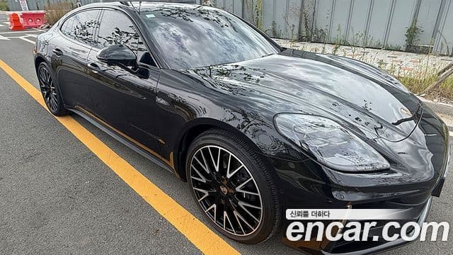 Porsche Panamera (976), 2025 3