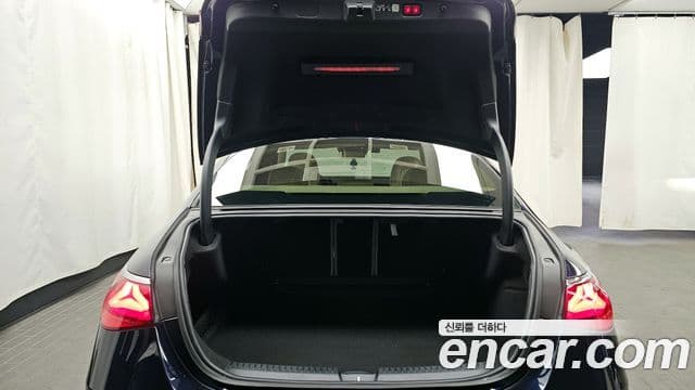 Mercedes-Benz E-класс W214 Avantgarde, 2024 20