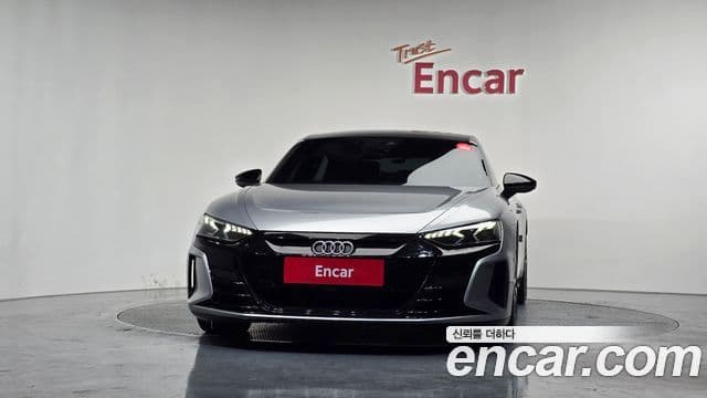 Audi e-Tron GT Premium, 2022 3