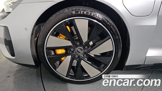 Audi e-Tron GT Premium, 2022 все фото