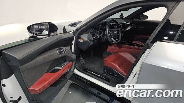 Audi e-Tron GT Premium, 2022 10