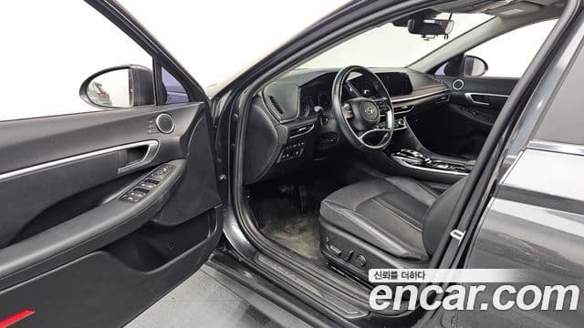 Hyundai Sonata (DN8) Premium Family, 2021 10