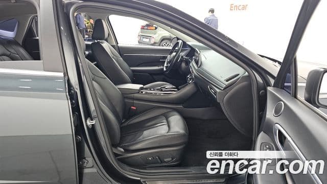 Hyundai Sonata (DN8) Premium Family, 2021 11