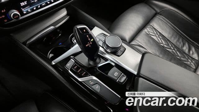 BMW 5시리즈 (G30) 520d M Sport Plus, 2019 9