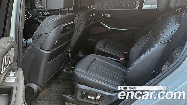 BMW X7 (G07) xDrive 40d M Sport 6인승, 2024 14