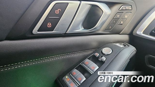 BMW X7 (G07) xDrive 40d M Sport 6인승, 2024 16