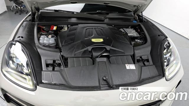 Porsche Cayenne (PO536) 3.0 купе, 2022 6