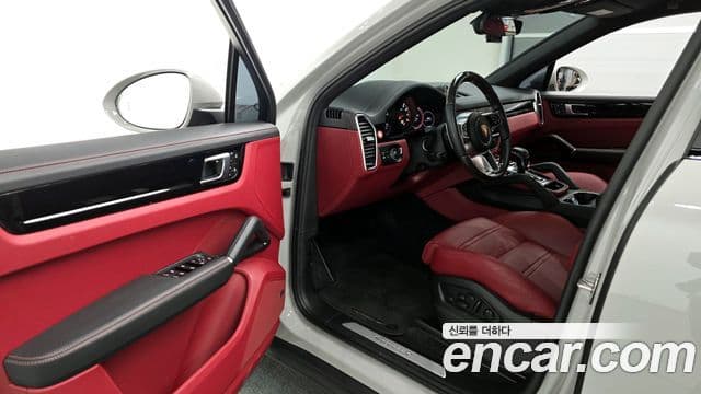 Porsche Cayenne (PO536) 3.0 купе, 2022 9