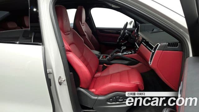 Porsche Cayenne (PO536) 3.0 купе, 2022 10