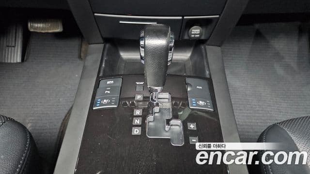 Kia Mohave 4WD KV300, 2015 9