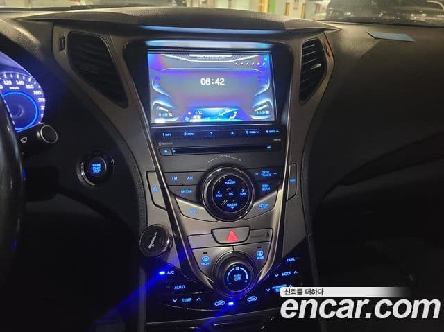 Hyundai Grandeur HG Luxury, 2011 12