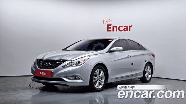Hyundai YF Sonata Premier, 2011 1