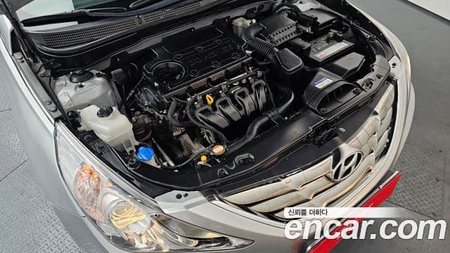 Hyundai YF Sonata Premier, 2011 6