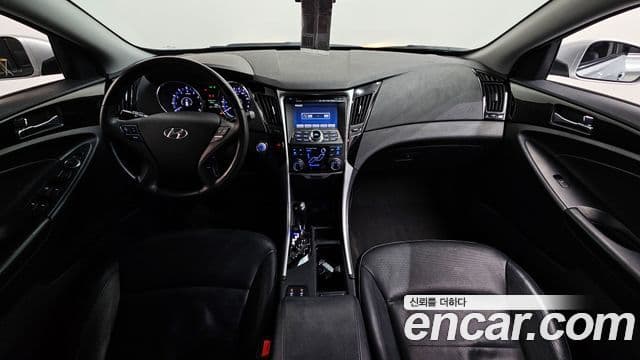 Hyundai YF Sonata Premier, 2011 7