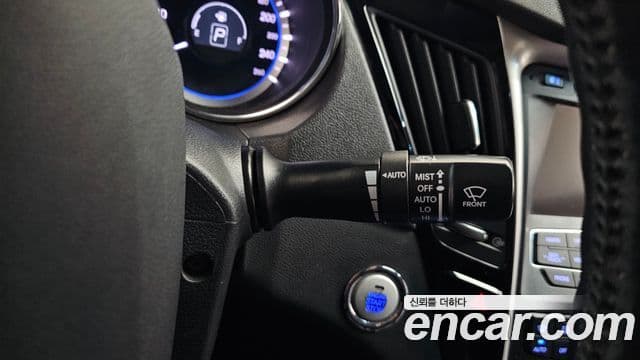 Hyundai YF Sonata Premier, 2011 14