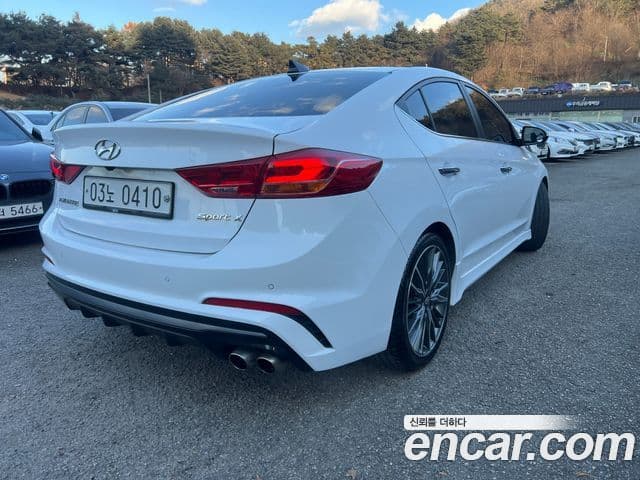 Hyundai Avante AD 1.6 турбо Sport, 2017 3