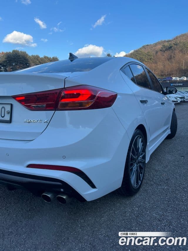 Hyundai Avante AD 1.6 турбо Sport, 2017 4