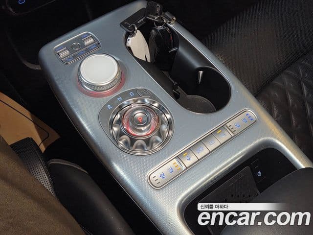 Genesis GV60 Standard, 2023 17