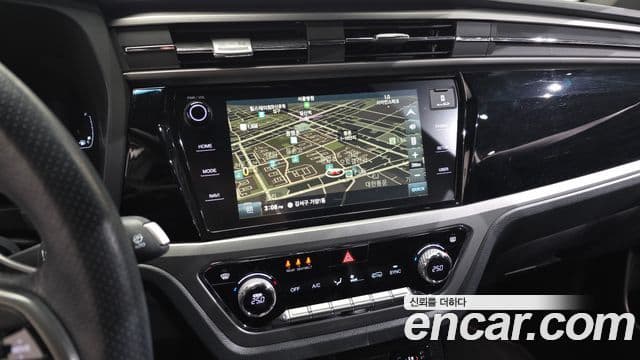 KG모빌리티(SsangYong) Beautiful Korando бензин 1.5 2WD R-Plus, 2022 15