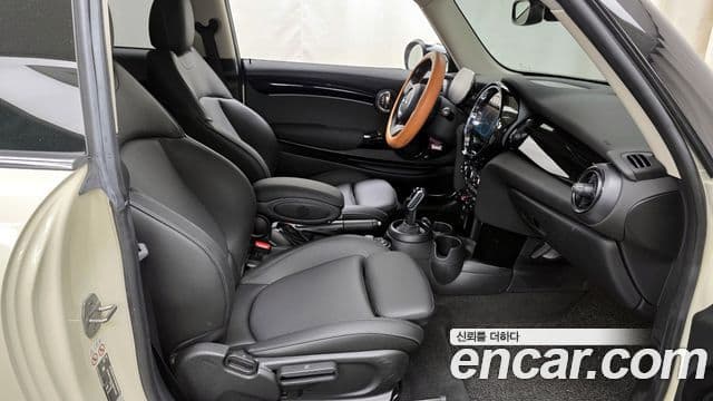 Mini Cooper 3세대, 2022 11