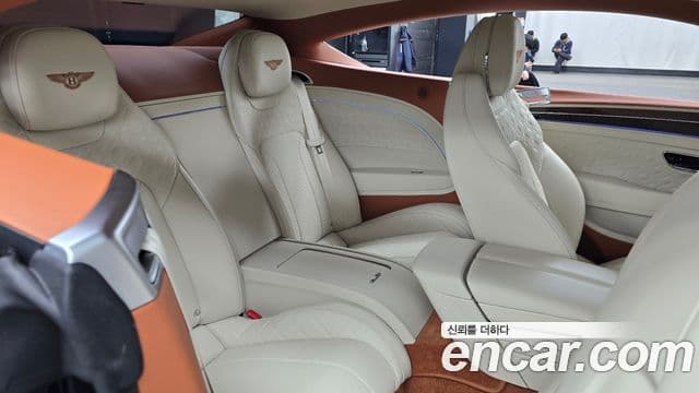 Bentley Continental GT 3세대 4.0 GT Azure, 2023 12