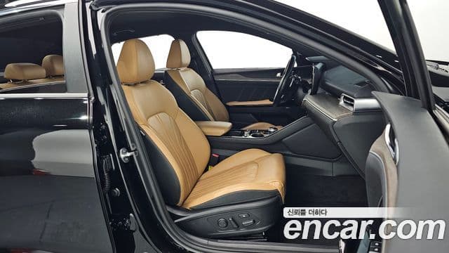 Kia K5 3세대 Signature, 2021 10