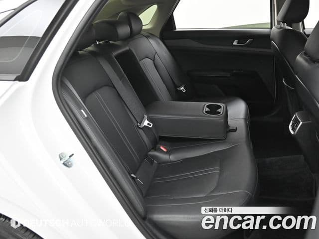 Kia K5 гибрид 3세대 Prestige, 2023 12