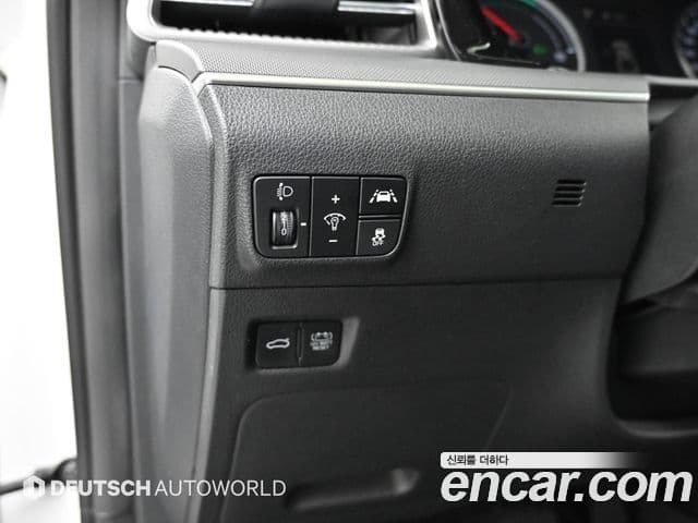 Kia K5 гибрид 3세대 Prestige, 2023 17