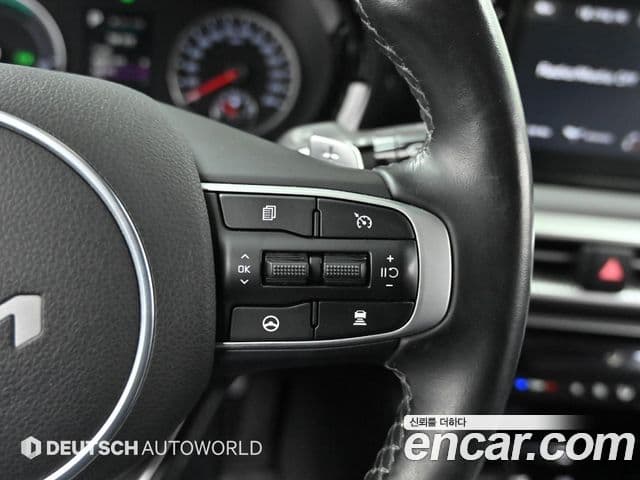 Kia K5 гибрид 3세대 Prestige, 2023 18