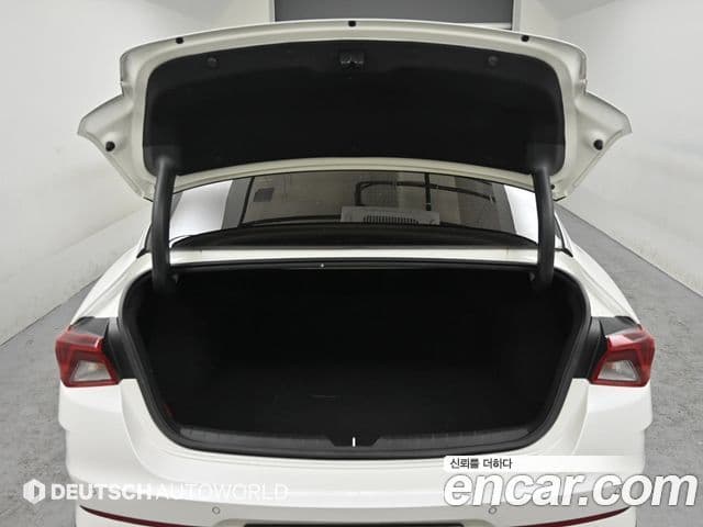 Kia K5 гибрид 3세대 Prestige, 2023 20