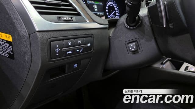 Genesis G80 Premium Luxury, 2017 17