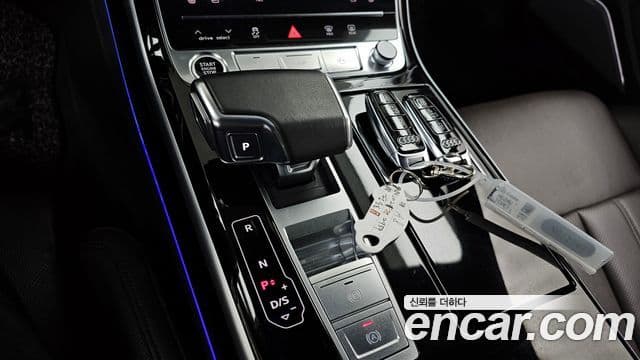 Audi A8 (D5) 55 TFSI Quattro LWB, 2021 9