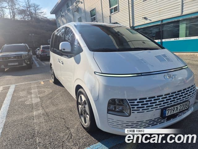 Hyundai Staria Modern, 2022 3