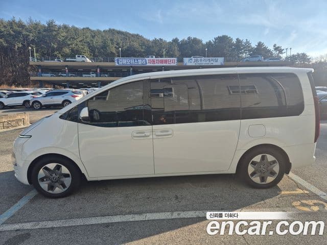 Hyundai Staria Modern, 2022 все фото