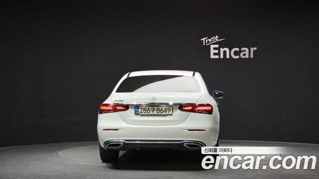 Mercedes-Benz E-класс W213 Avantgarde, 2021 4