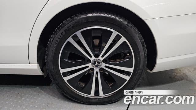 Mercedes-Benz E-класс W213 Avantgarde, 2021 все фото