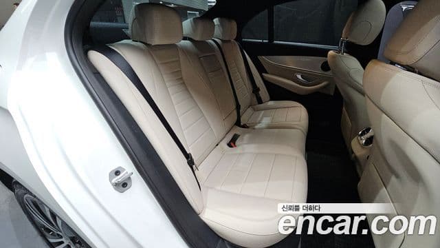 Mercedes-Benz E-класс W213 Avantgarde, 2021 13