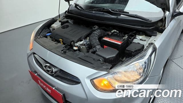 Hyundai Accent(новый кузов / новое поколение) Premier, 2013 6