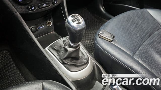 Hyundai Accent(новый кузов / новое поколение) Premier, 2013 9