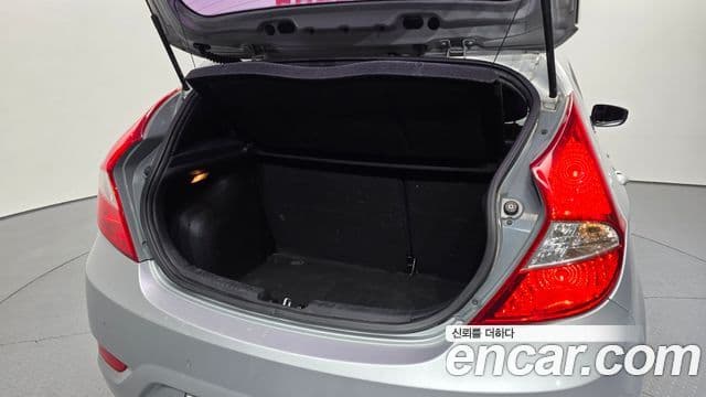 Hyundai Accent(новый кузов / новое поколение) Premier, 2013 20