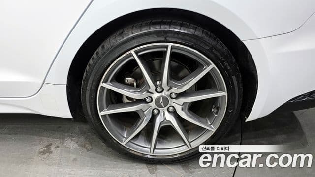 Genesis The / новый New G70, 2023 все фото