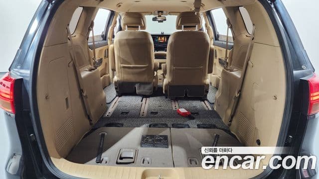 Kia All New Carnival VIP, 2016 20