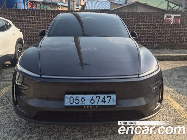 Tesla модель Y, 2025 3
