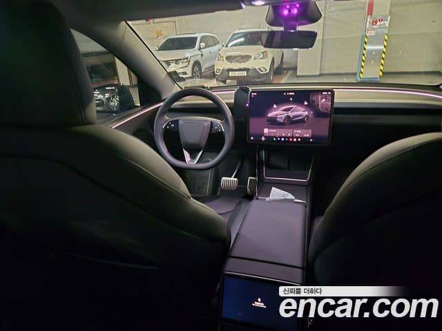 Tesla модель Y, 2025 11