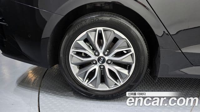 Kia K5 гибрид 3세대 Signature, 2021 все фото