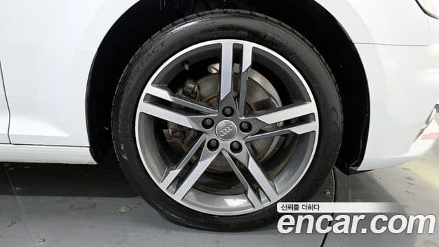 Audi A4 (B9) Premium, 2019 все фото