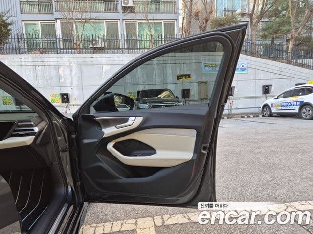 Audi A5 (B10) 40 TFSI Quattro S Line, 2025 6