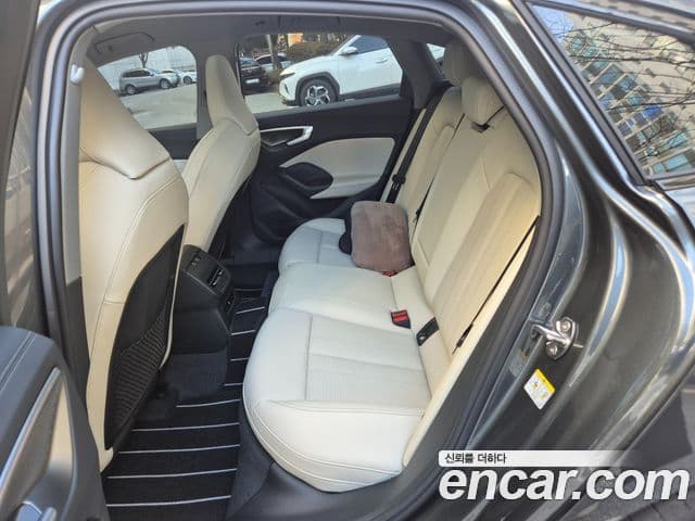 Audi A5 (B10) 40 TFSI Quattro S Line, 2025 7