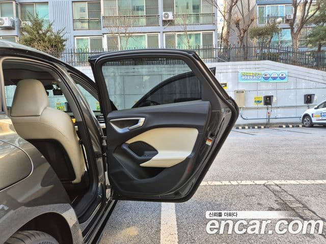 Audi A5 (B10) 40 TFSI Quattro S Line, 2025 16