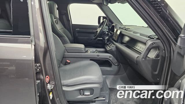 Land Rover Defender (L663) 110 P635 Octa, 2025 4